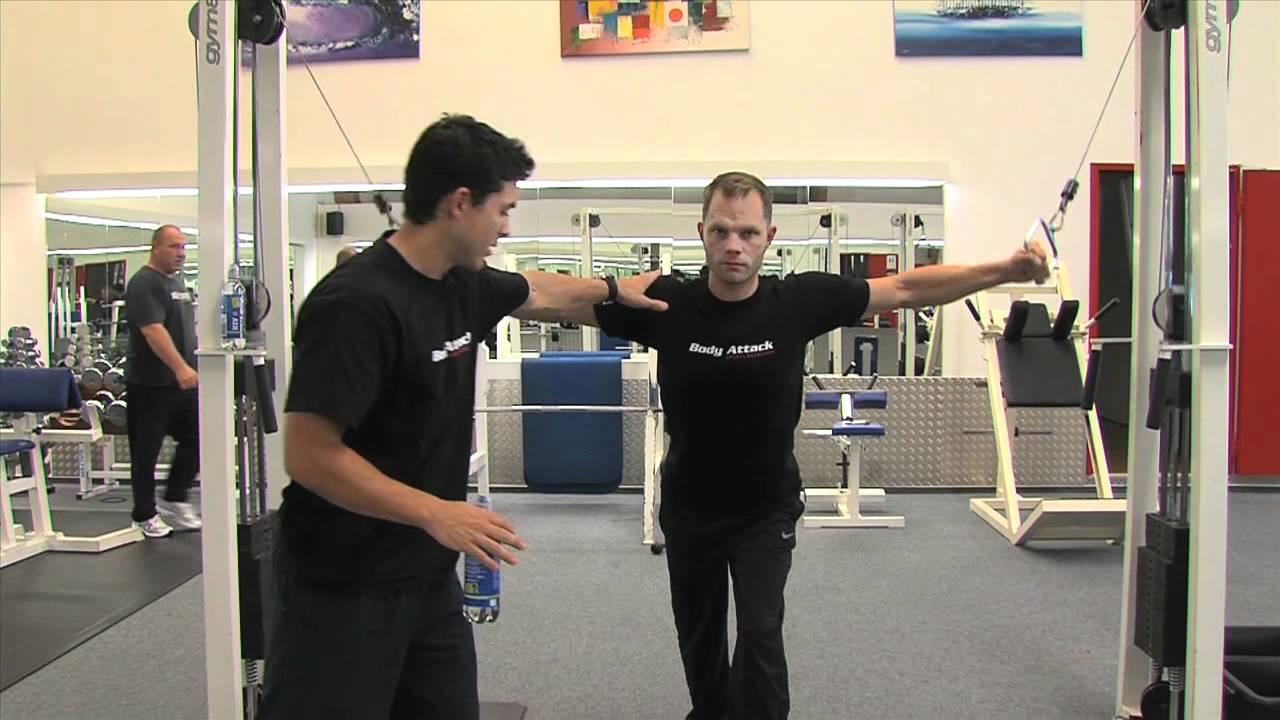 Fliegende am Kabelzug