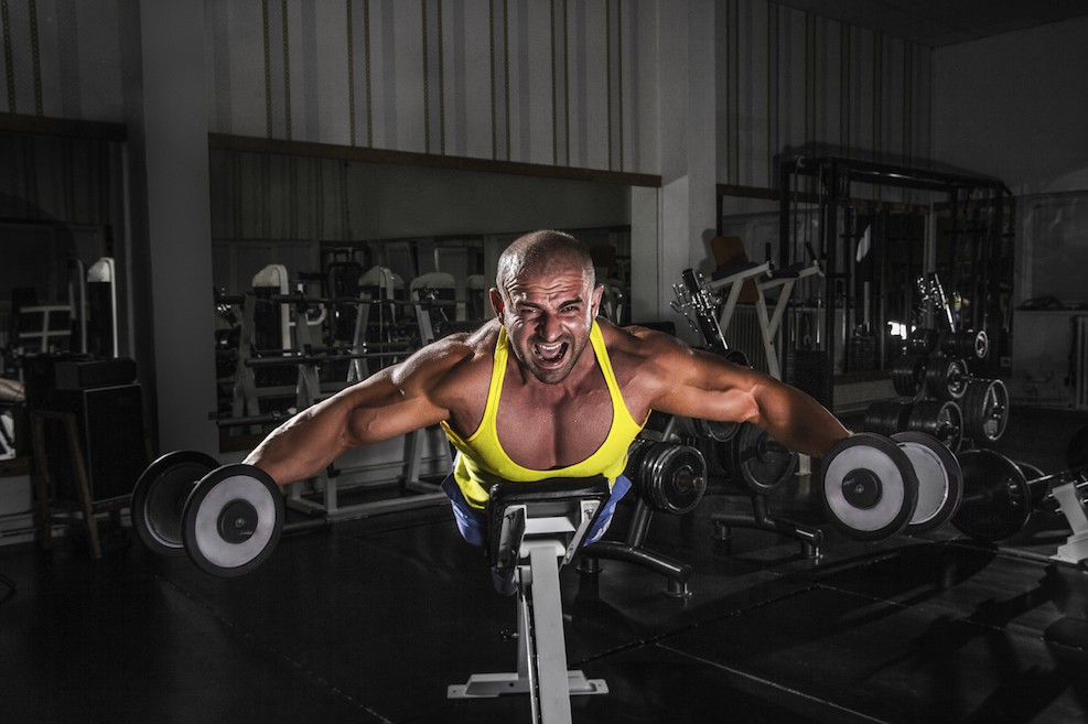 Reverse Flys mit der Kurzhantel