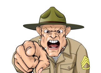 Ein brüllender drill instructor