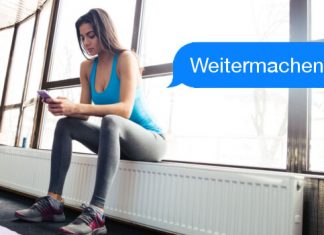 Eine durchtrainierte Frau macht Pause vom Training